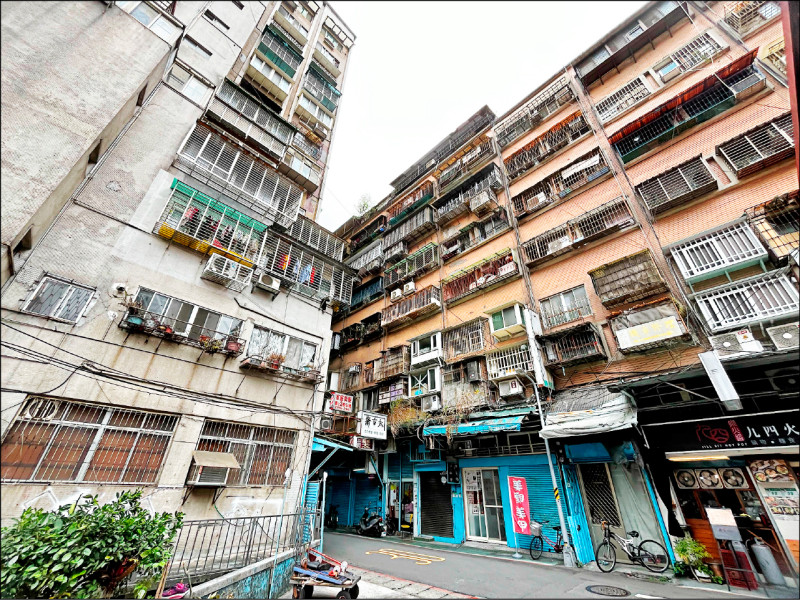 根據內政部不動產資訊平台統計，今年第一季全國僅老人居住宅數高達85.2萬宅，相較去年同期的74.66萬宅，1年大增逾10萬宅、年增近14％。圖為示意圖。（資料照）