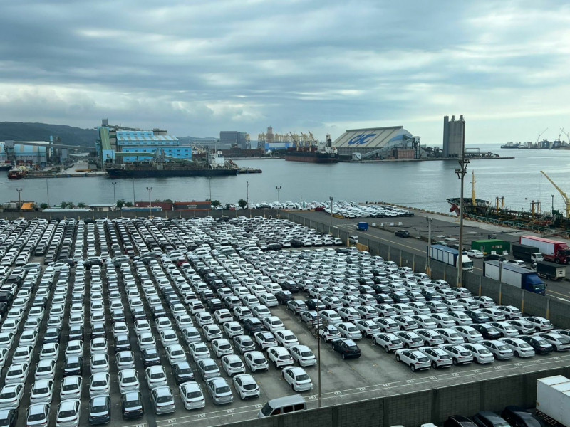 受到進口關稅政策未定影響，買氣疲弱影響，6月車商營收全衰退。（讀者提供）