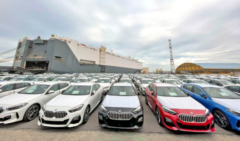 工商界人士研判，預測在這次台美對等關稅談判中，我國針對美規車的配額限制勢必要被打開。圖為台中港進口車。（示意圖，台中港務分公司提供）