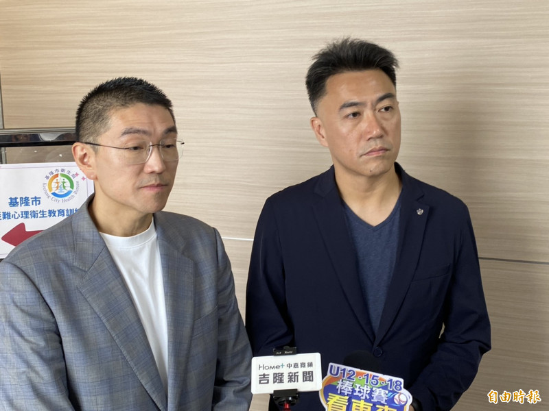 基隆市長謝國樑（左）與國民黨立委林沛祥攜手開座談會，傾聽大武崙工業區、六堵工業區廠商心聲。（記者俞肇福攝）
