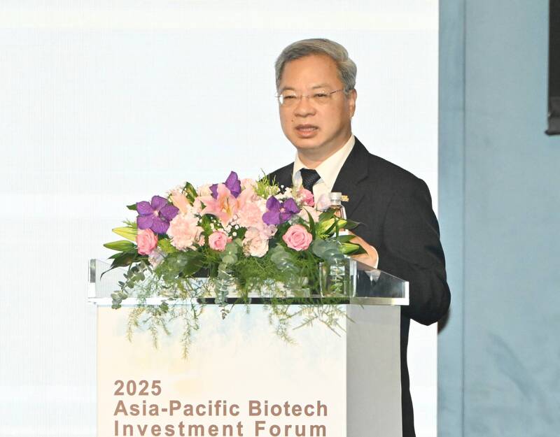 行政院秘書長龔明鑫，出席2025亞太生技投資論壇，會中發表專題演說。（記者田裕華攝）