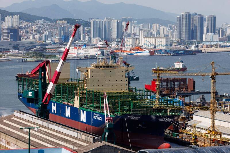 南韓提出「讓美國造船再次偉大」計劃，成功換推動雙方達成貿易協議。（彭博資料照）