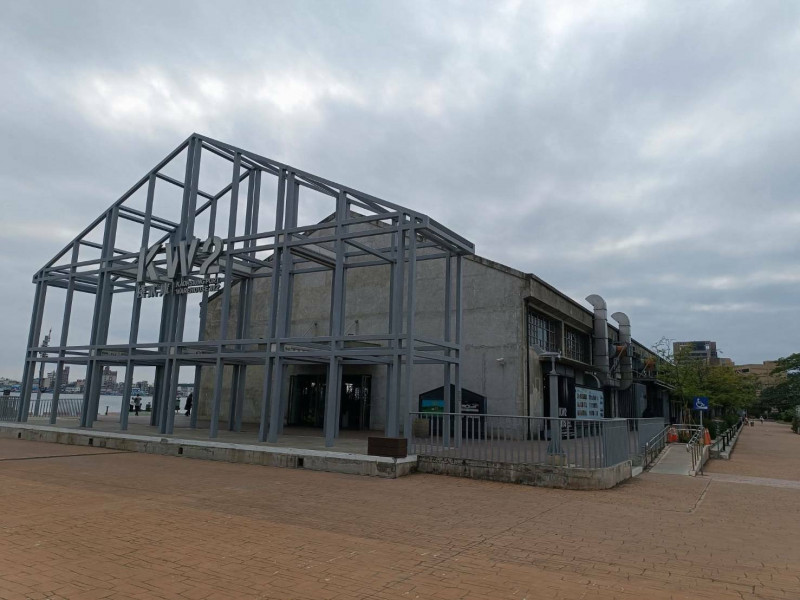 高雄港棧貳庫去年稅前虧損逾430萬，審計部指受到國旅人數未成長等因素影響。（記者洪定宏攝）