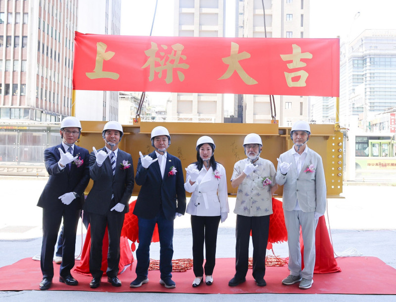 六福酒店式商辦今日上樑。（六福提供）