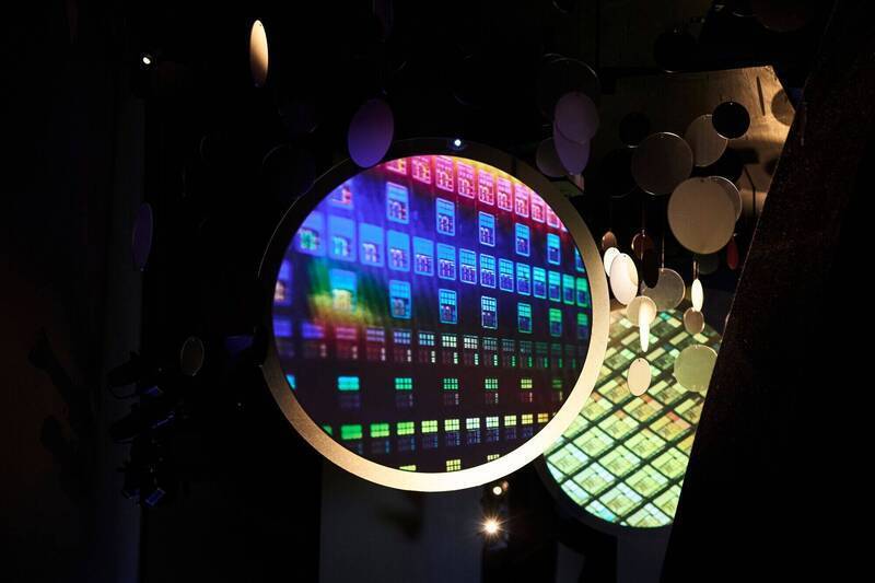 美國政府計畫以晶片法案的補助款，換取包含英特爾（Intel）、台積電（2330）、美光（Micron）、三星（Samsung）等半導體大廠股權。（示意圖，路透）