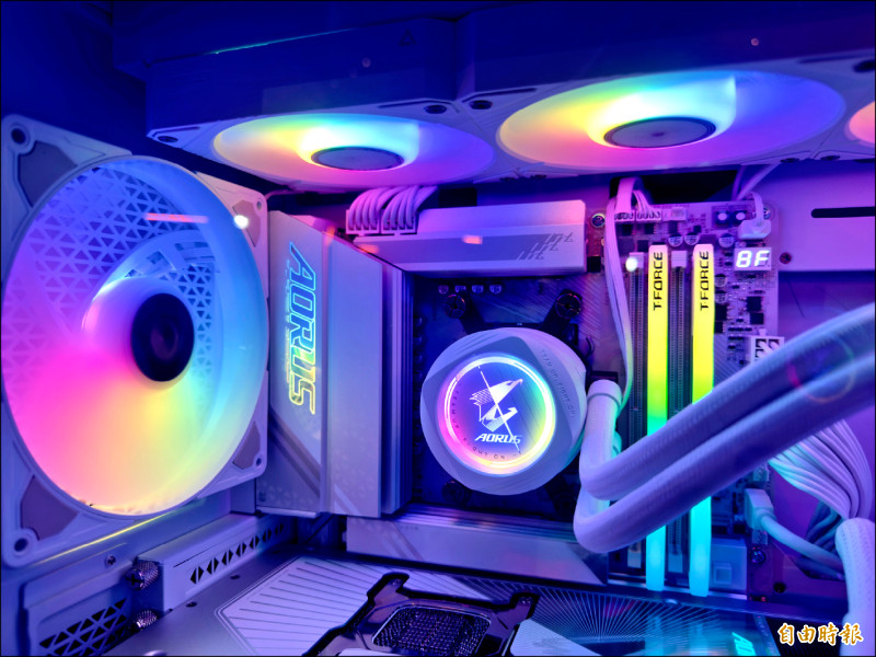 技嘉顯卡銷售表現亮眼，營運動能樂觀。（記者方韋傑攝）