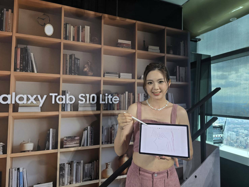 三星今日宣布在台推出Galaxy Tab S11系列、Tab 10 Lite。(記者王憶紅攝)