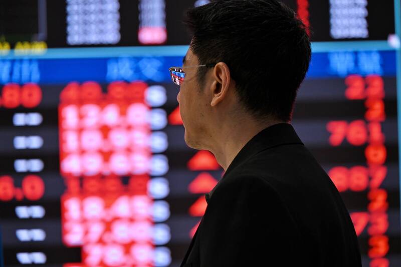 保德信市值動能50 ETF(009803)經理人張芷菱表示,指數來到高檔,建議投資人後市持續追蹤費城半導體指數與輝達走勢,其次是台股的量價變化。(資料照,記者塗建榮攝)