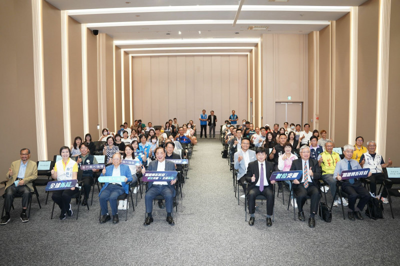 新竹縣「關鍵轉折時刻:數位突圍X全球佈局」論壇,今天在AI智慧園區普生竹創大樓登場。(新竹縣政府提供)