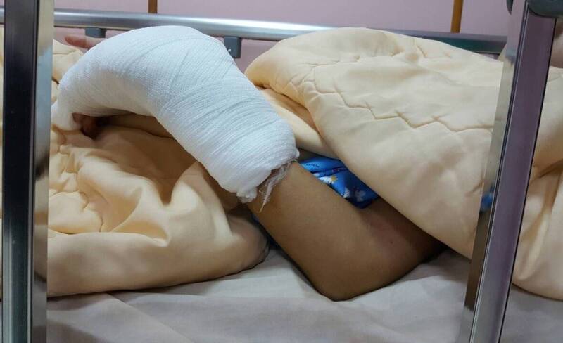 不少勞工在因傷病無法繼續工作時，往往第一時間選擇主動辭職，但這樣的做法，可能讓勞工的勞保權益瞬間歸零。（示意圖，資料照）