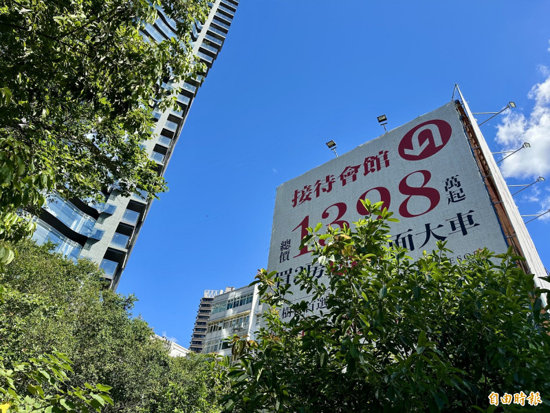 今年前7月全台預售屋賣掉2.56萬戶、銷售總額約5328億元。（記者徐義平攝）