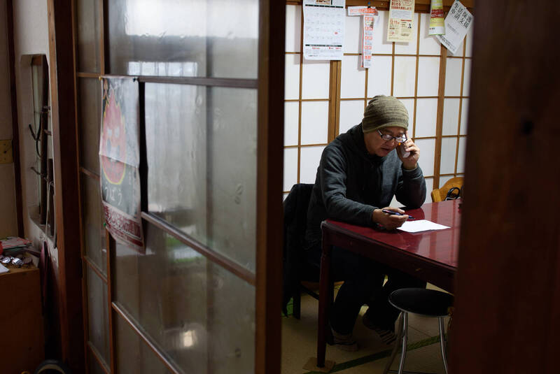 中老年失業、離婚後回到父母家等情況,都可能是造成8050問題的原因。(彭博資料照)