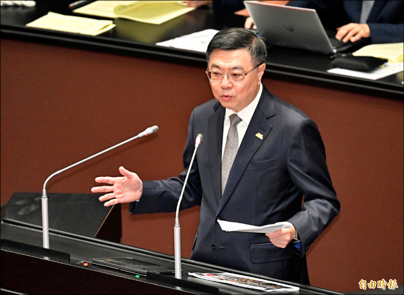 行政院長卓榮泰昨證實,行政院副院長鄭麗君正率領談判團隊赴美,目前已進入最後階段關鍵性談話。(記者羅沛德攝)