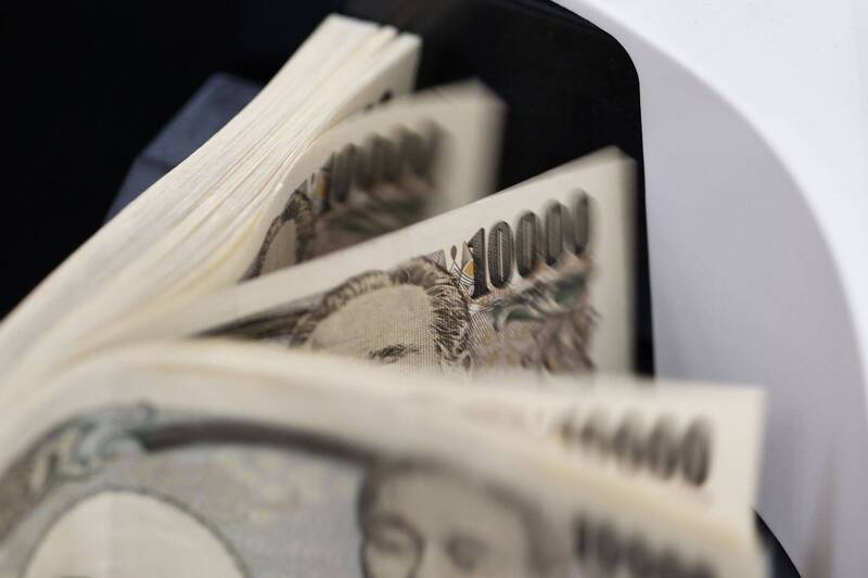 57歲身價破億日圓,日媒揭露50歲前夕才起步的投資祕訣。(彭博)
