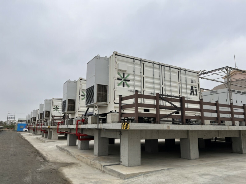 能源署鼓勵園區用戶裝設表後儲能，將推出補助計畫，每千度補助500萬元，單一案最高上限為5千萬元。（儲能櫃資料照，記者林菁樺攝）