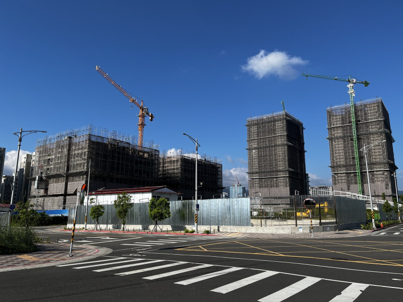 輝達總部設立案若破局，北士科短期房價恐打回原型，成交價量跟著大環境景氣同步滑落。（記者徐義平攝）