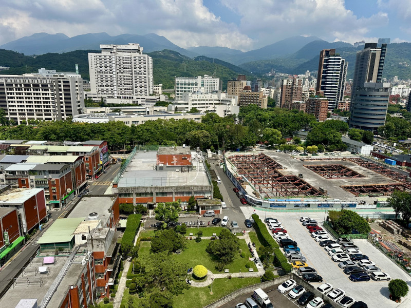 去年房貸荒加上第三季央行的第七波選擇性信性用管制，完全壓抑房市交易量。（記者徐義平攝）