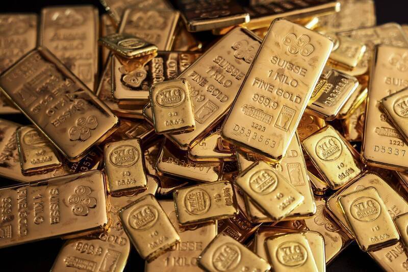 黃金期貨價格周二晚間首次突破每盎司4000美元。高盛更將金價目標上調至4900美元,顯示市場對後市持續看好。(路透)