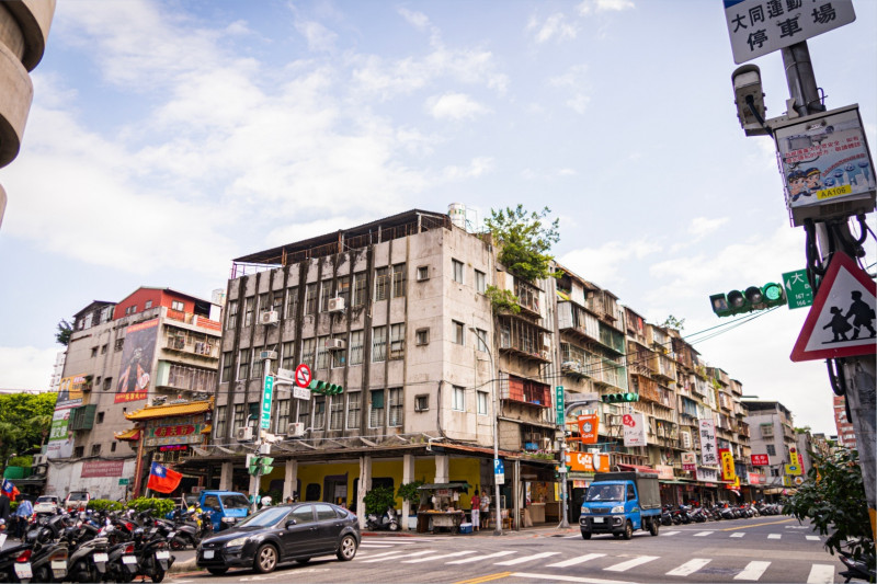 台北市大同區斯文里二期整建住宅現況。（台北市都市更新處提供）