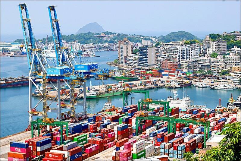 財政部今公布9月出口542.5億美元、為歷年單月第3高。示意圖。(歐新社)