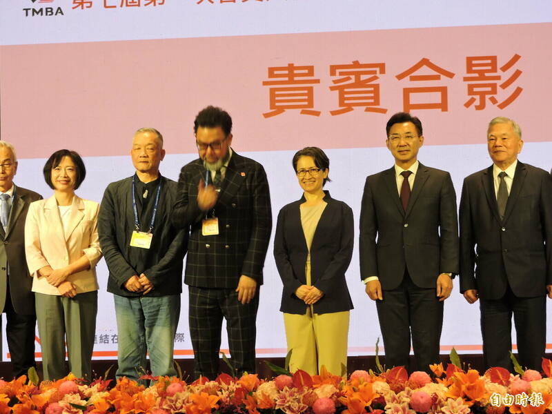 副總統蕭美琴（右三）參加工具機公會會員大會。（記者蘇金鳳攝）