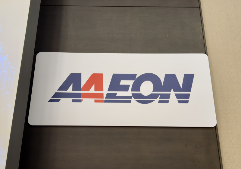 研揚指出，目前邊緣運算正在推動AI即時應用落地，成為實現大規模AI應用的關鍵技術。（記者方韋傑攝）