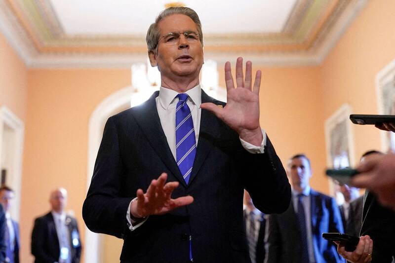 美國財政部長貝森特（Scott Bessent）透露，美國總統川普（Donald Trump）預計月底訪日並赴南韓出席APEC峰會。（路透）