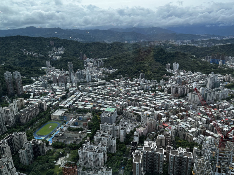老屋伴老人2》 全台僅老人居住宅數  連2季突破80萬宅