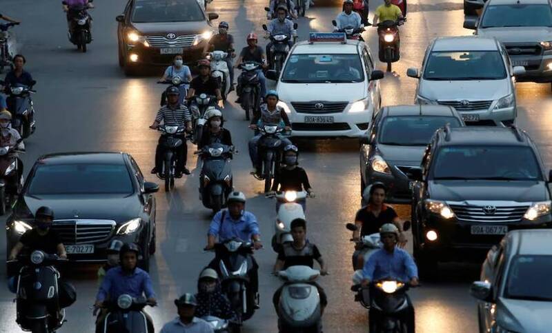 越南自2026年中起禁止汽油摩托車進入首都河內市中心，緩和該國嚴重的空氣污染問題。（路透）
