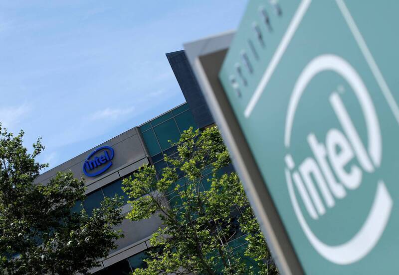 英特爾(Intel)在執行長陳立武大刀闊斧削減成本,以及推動多項重大投資後,第3季整體營收優於預期、轉虧為盈。(示意圖,路透)