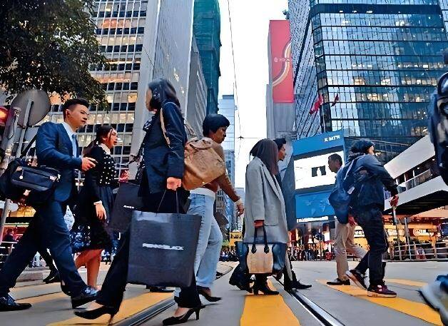 數據顯示,第一批香港高才通,已有46%主動放棄了續簽,選擇爛尾。(擷取自社交平台)