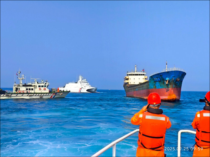 立法院經濟委員會今天初審通過,故意破壞自來水海底管線、天然氣管線、海底電纜者,最高可處7年以下有期徒刑。(圖取自海巡署網站)