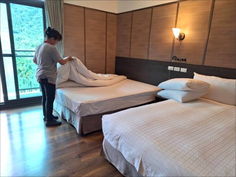 住宿及餐飲業「職缺率」居冠。示意圖。(中央社資料照)