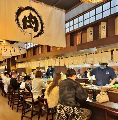 日本內需服務業正陷入寒冬,傳出燒肉店與美容院兩大行業的破產家數均刷歷史新高。(擷取自社群平台)