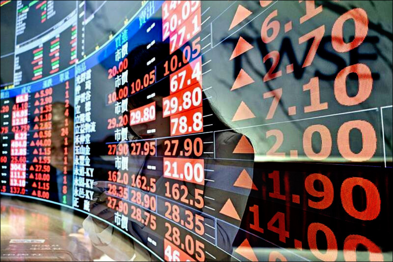 台積電(2330)盤中一度創1525元新高,但因月底結帳,尾盤爆出1.4萬張賣單,股價急墜收黑,台股也風雲變色。(資料照)