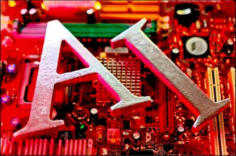 工研院預估AI建設推動全球電力需求翻倍。（彭博）