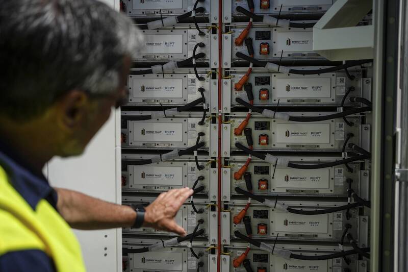 美國資料中心需求激增，推高電力成本，不斷上漲的電力成本正在重塑美選民的投票意向。（美聯）