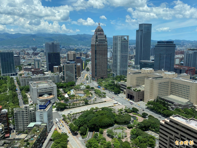 財政部次長阮清華表示，新青安貸款到期後如何調整，將配合行政院政策及房市狀況整體評估。（記者鄭琪芳攝）