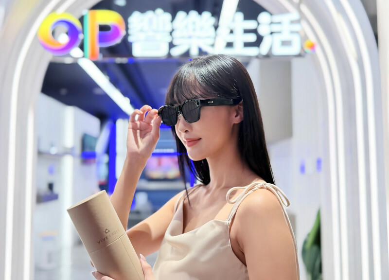 AI眼鏡出貨潮暫歇 宏達電10月營收雙減