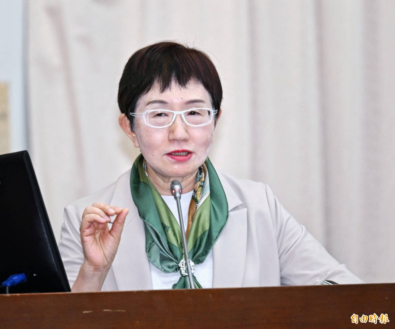 財政部長莊翠雲表示，普發1萬已有逾千萬人領到。（記者方賓照攝）