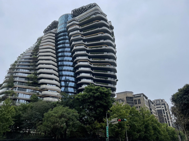 寶佳收購股權太嚇人，「陶朱隱園」被買家砍價9千萬元。（記者徐義平攝）