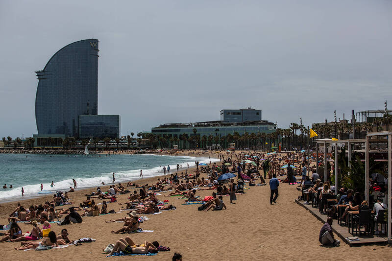 28歲女辭朝九晚五工作 靠這「神秘職業」年薪逾700萬還能環遊世界 28歲女辭朝九晚五工作 靠這「神秘職業」年薪逾700萬還能環遊世界