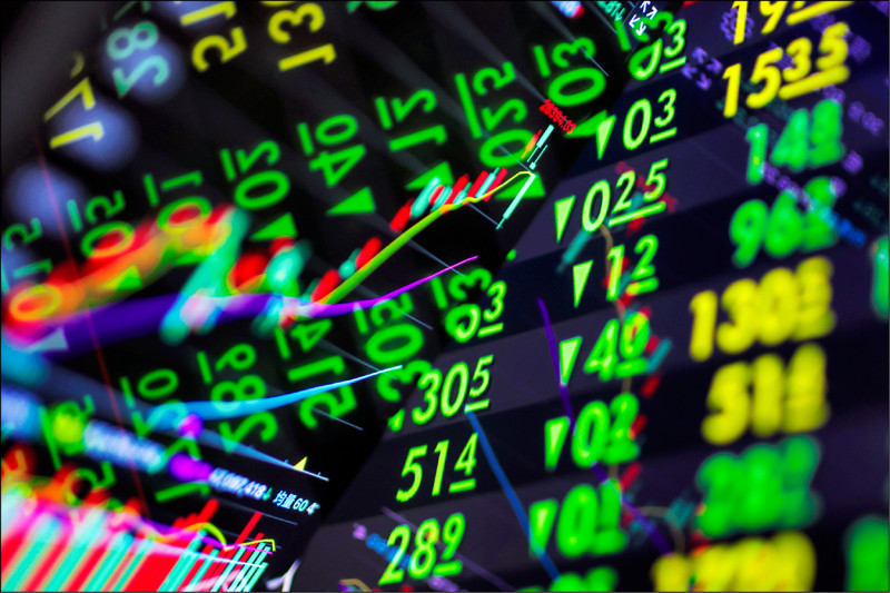 法人指出，台股築底期恐拉長，但中長期AI投資需求未變。（中央社資料照）