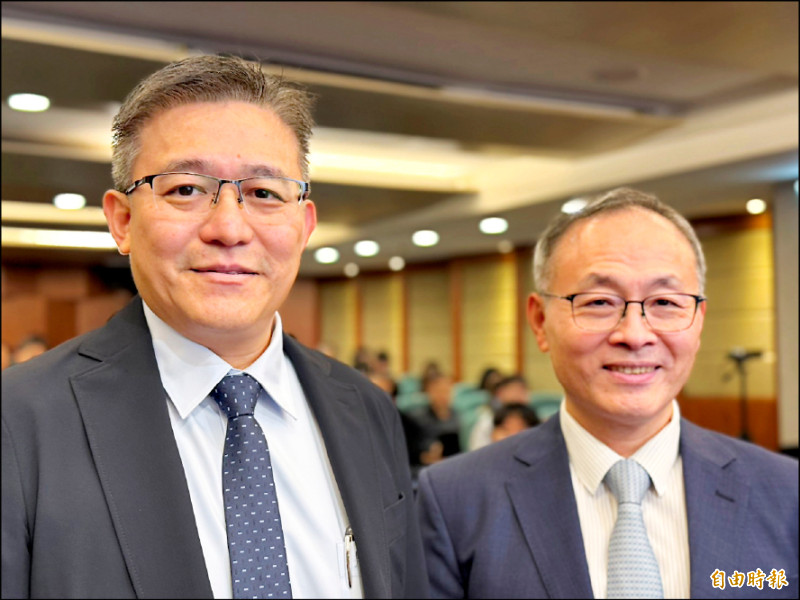 瀚宇博總經理陶正國（左）、精成科PCB製造廠ELNA總經理楊其荺（右）。（資料照，記者卓怡君攝）