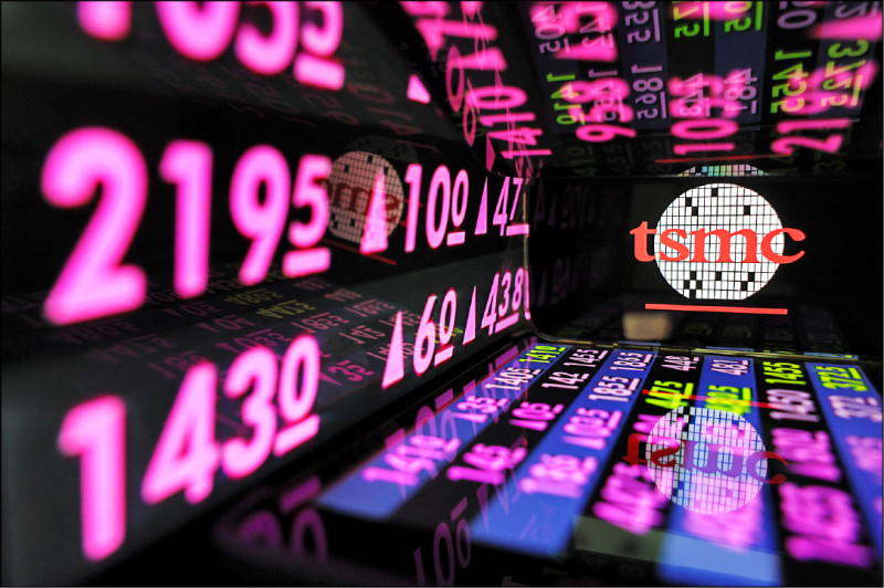 昨日台股多頭攻勢再起，由台積電領軍大盤成功收復季線。（示意圖，中央社資料照）