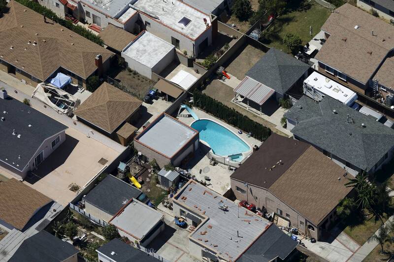 美國一對夫妻改造家中的後院，並當成副業經營，3年來賺進8.5萬美元。後院示意圖。（路透）