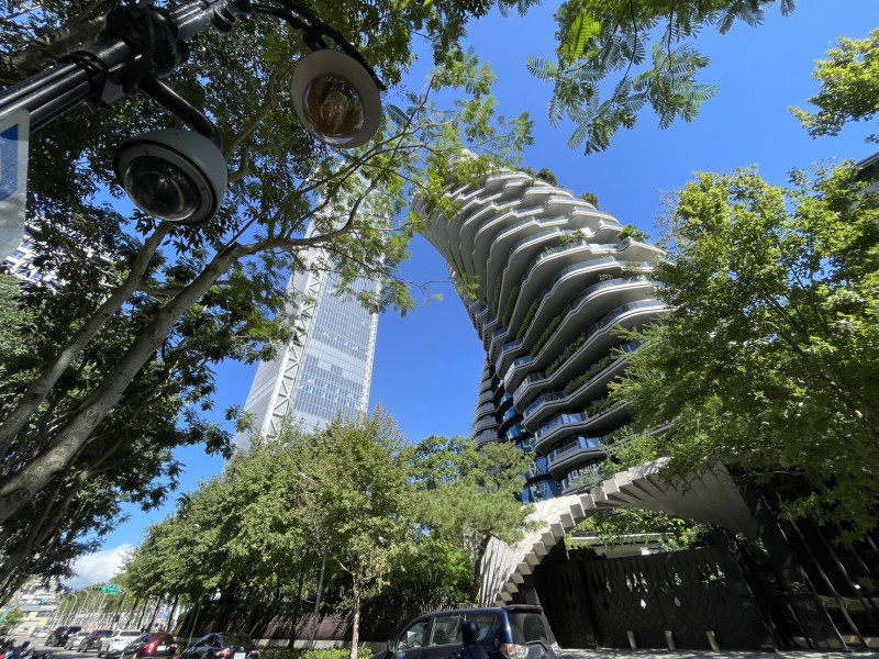 中工主動讓步讓寶佳入主董事會。「陶朱隱園」是中工推出的豪宅建案。（記者徐義平攝）