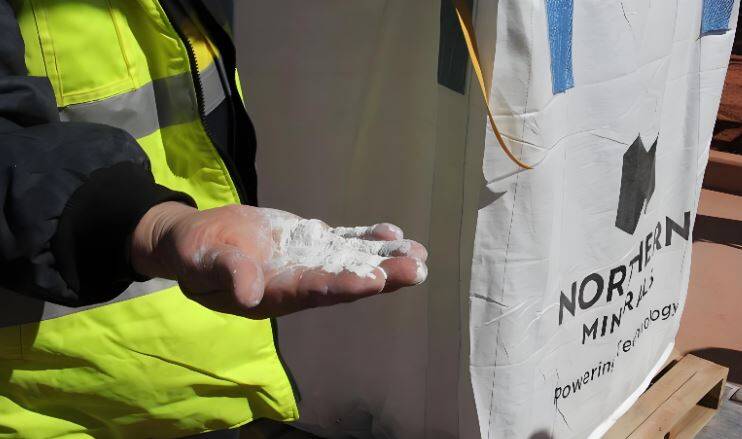 布朗斯山脈的稀土礦藏，是中國和美國都夢寐以求的戰略資產。（擷取自社群平台）