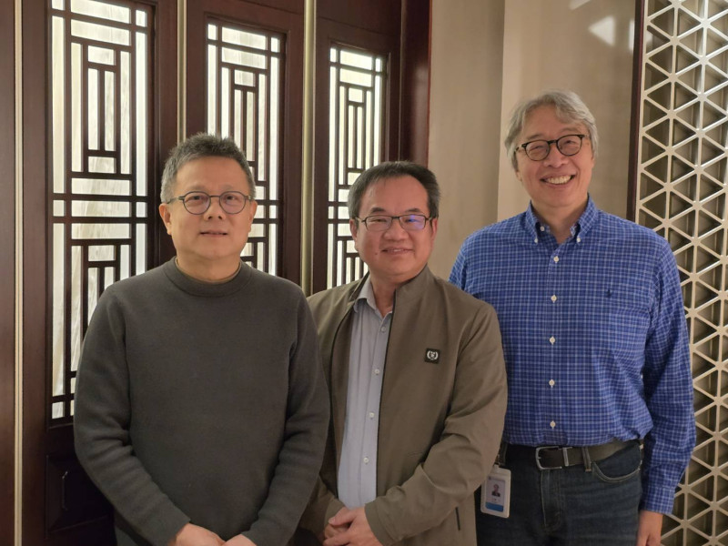 國邑*旗下L606全球三期臨床全面啟動。圖為國邑經營團隊。（記者陳永吉攝）