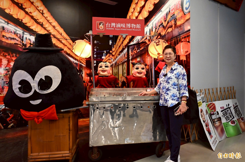 得意中華食品以夜市滷味路邊攤起家。（記者李惠洲攝）